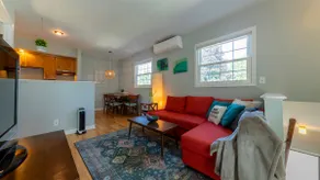 Mid-Century Upper 1bd Apartment - Image 2
