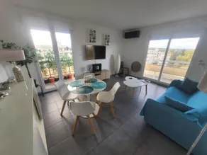 Quiet apartment with a view. - Image 3