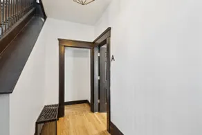 Spacious 1BR - Short Walk to Capitol - Image 3