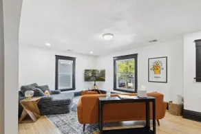 Modern 2BR - Short Walk to the Capitol - Image 3