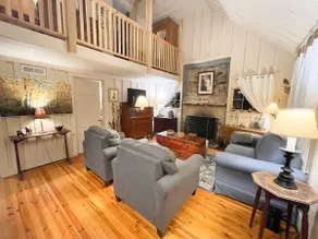 Yellow Mountain Cabin - Image 2