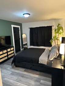 Downtown Pet Friendly Modern Home - Image 3