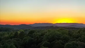 Sunset Views + Hot Tub + Lake Access/3 King Suites - Image 2