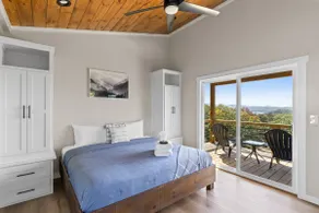 Sunset Views + Hot Tub + Lake Access/3 King Suites - Image 4