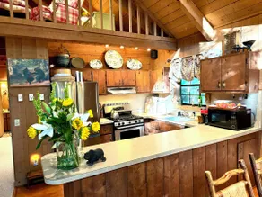 Cabin on 2 acres w Private Creek - Image 5