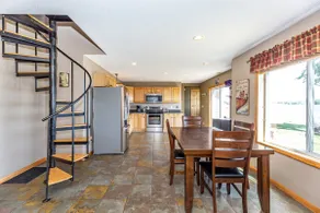 North Lida Lodge | Private Waterfront Getaway - Image 3