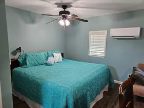Cute 2/2 Close to Beach; BBQ Pit, covered parking - Image 2