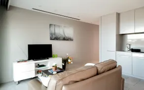 Modern studio with free wifi and parking - Image 2