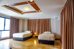 Young place apartment 4 bedrooms in sukhumvit 23 - Image 2
