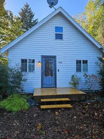 Cozy Pacific Northwest Suburban Getaway - Image 2