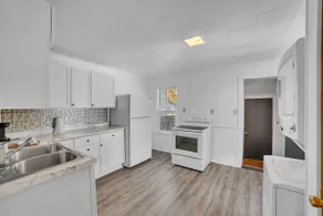 Cozy | 2 Bedroom Home | Escanaba - Image 5