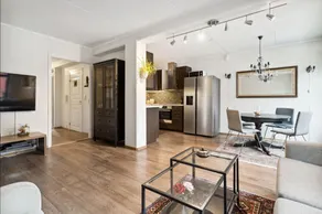 Stylish & Modern Apartment, in Centre, Free Parking spot ! - Image 4
