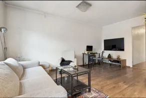 Stylish & Modern Apartment, in Centre, Free Parking spot ! - Image 5