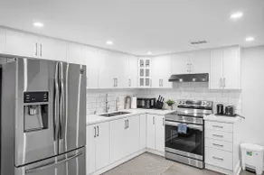 Cozy 2 Bedroom+50” TV+Sleeps 6+Lower Unit - Image 3