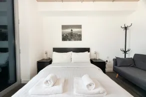 Chic Flat Next To Elizabeth Line - Stunning Views Pass the Keys - Image 4
