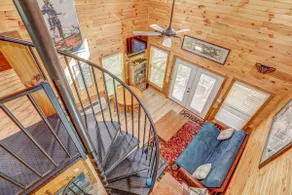 Creekside Cabin - Image 4
