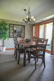 Cozy Mountain Villa - Sleeps 10! - Image 5