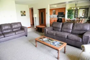 Cozy Mountain Villa - Sleeps 10! - Image 4