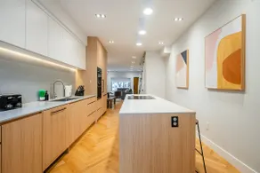 Luxury 4BR House • Beautifully Designed • Sleeps 8 - Image 4
