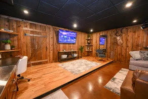 Lancaster's SpeakEasy CozyCabin - Image 4