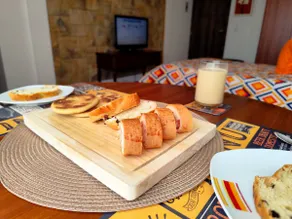 Centrally-located Independent Studio Suite with Breakfast - Image 2