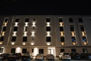 Modern and elegant hotel studio - Image 3