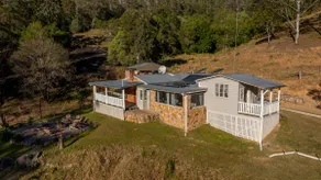 Bellbird Rise Off-Grid Cottage - Image 3