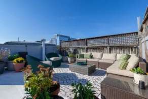 Downtown Victorian home w/Stunning Roof & Parking - Image 4