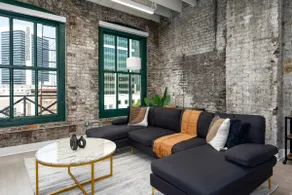Beautiful Apartment Loft with Gym & Rooftop Access - Image 3