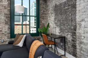 Beautiful Apartment Loft with Gym & Rooftop Access - Image 5