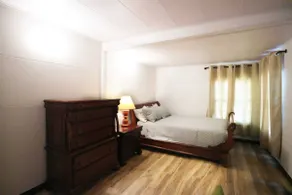 D：Property B Starlit Lakeside Retreat - Image 4