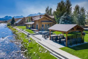 Whispering River Lodge - Image 5