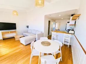 Oceanic Escape Top Floor 2 mins from beach - Image 2