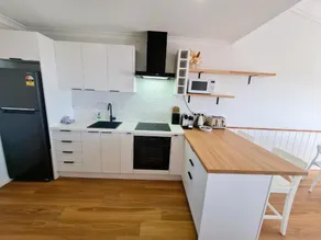 Oceanic Escape Top Floor 2 mins from beach - Image 3
