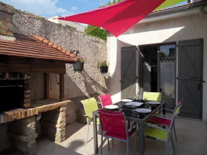 Haus mit Hof und Terrasse in einer ruhigen Straße vor den Toren des historischen Zentrums - Image 4