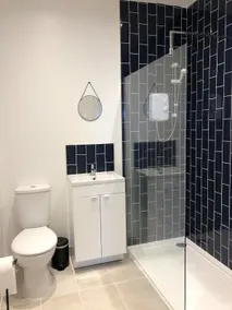 Studio apartment with parking - Image 3