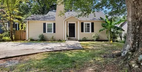 Central Greenville Cozy Cottage - Image 2