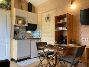 Studette - Image 5