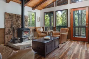 Charming 3BR Mountain Getaway/Pet Friendly - Image 4