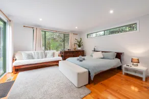 River Lodge, close to Warburton - Image 2