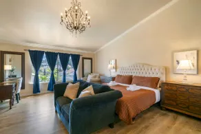 @ Marbella Lane - Captivating Home in Rowland Hts - Image 5
