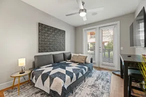 Sleeps 10 w/King Bed+Gym+Free Parking+Stockyards - Image 5