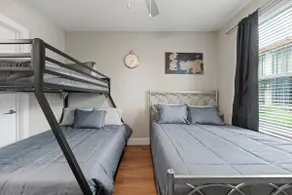 Sleeps 10 w/King Bed+Gym+Free Parking+Stockyards - Image 4