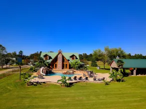 Grand Lodge with Pool House - Image 5