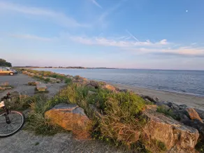 Cozy cottage near the sea + heated pool in summer - Image 2