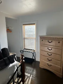 Cozy Escape: Retreat Near Airport, OSU & More! - Image 3
