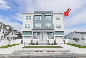 Townhouse 2 blocks from beach w/ amazing rooftop! - Image 2