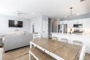 Townhouse 2 blocks from beach w/ amazing rooftop! - Image 5