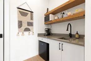 Cozy 1BDR + Bath, 5 Min to Train |Pineapple Suite. - Image 3