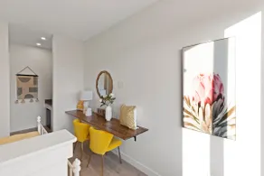 Cozy 1BDR + Bath, 5 Min to Train |Pineapple Suite. - Image 2